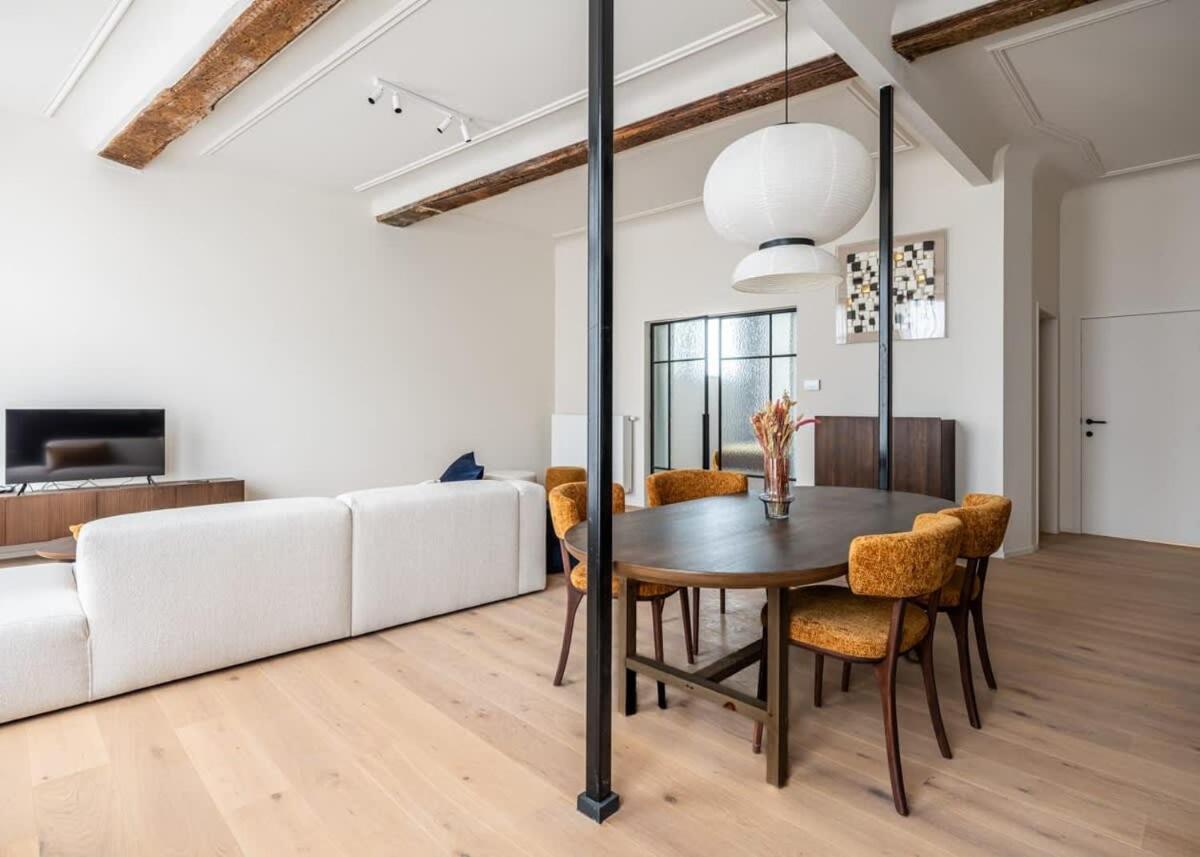 Huswell - Stylishly Renovated With View Appartement