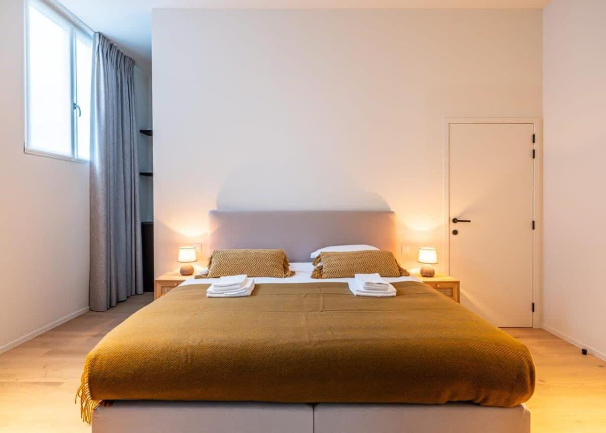 Huswell - Stylishly Renovated With View *