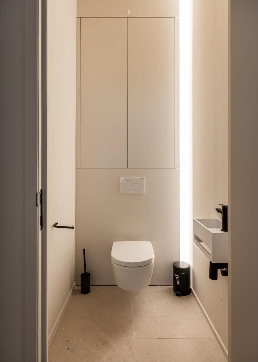 Huswell - Stylishly Renovated With View